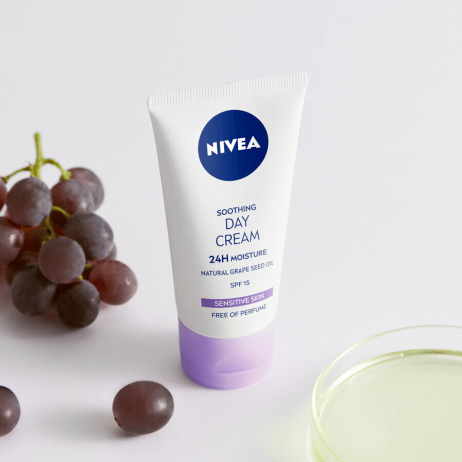 Nivea 24H Hydration, Cremă de zi calmantă, SPF 15, 50 ml