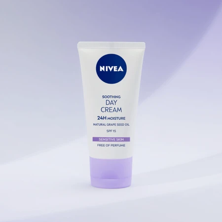 Nivea 24H Hydration, Beruhigende Tagescreme, SPF 15, 50 ml