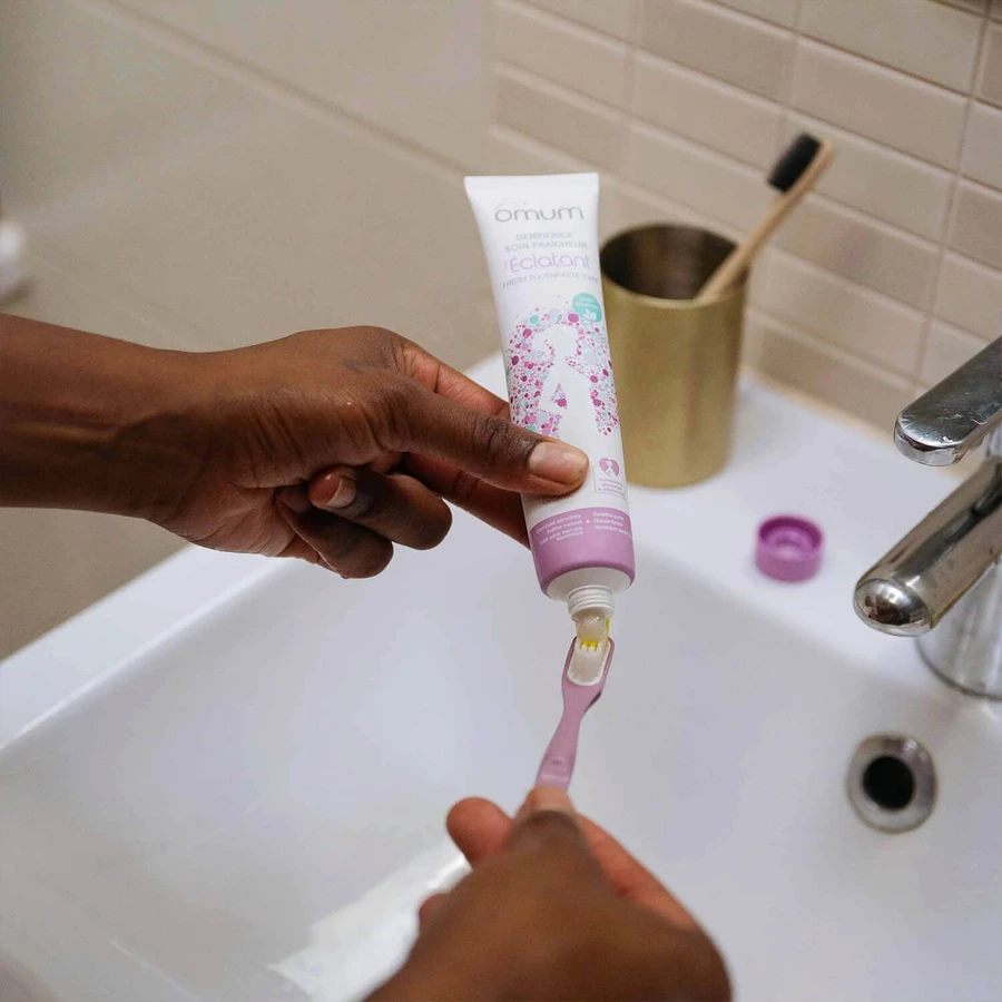 Omum Shine, natuurlijke tandpasta voor gevoelige tanden en tandvlees, fluoridevrij, voor zwangere vrouwen en vrouwen die borstvoeding geven, 75 ml