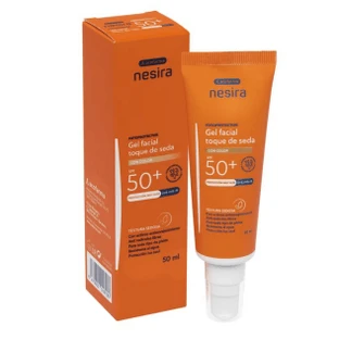 Acofarma Nesira Solar Żel do twarzy Silk Touch Colour SPF 50+ 50ml