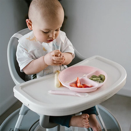 BabyOno, silicone plate with suction cup, pink, from 6 months, 1 piece.