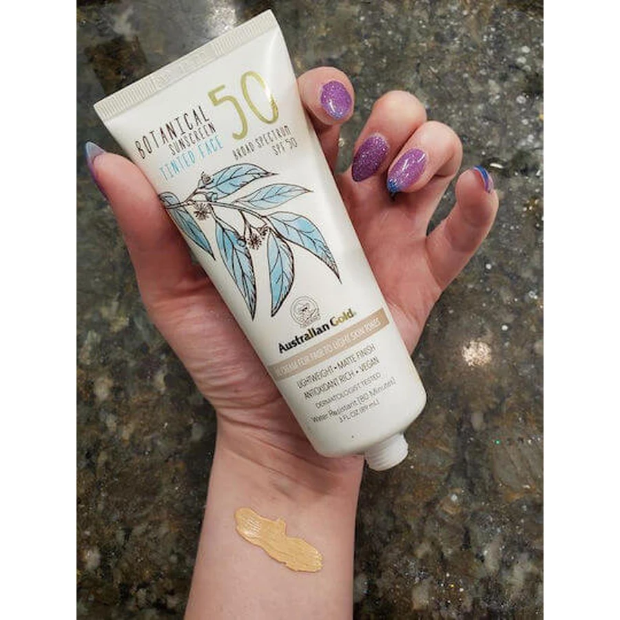 Australian Gold Botanical Crema solare viso minerale resistente all'acqua SPF50 con pigmento chiaro 88ml