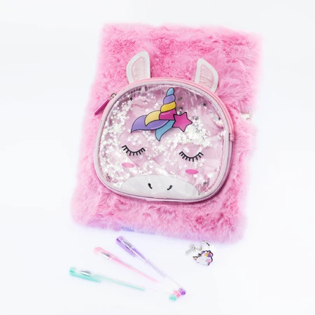Girabrilla - gigantyczny pamiętnik Unicorn Magic z puszystą okładką i odpinanym etui: ceny i cechy