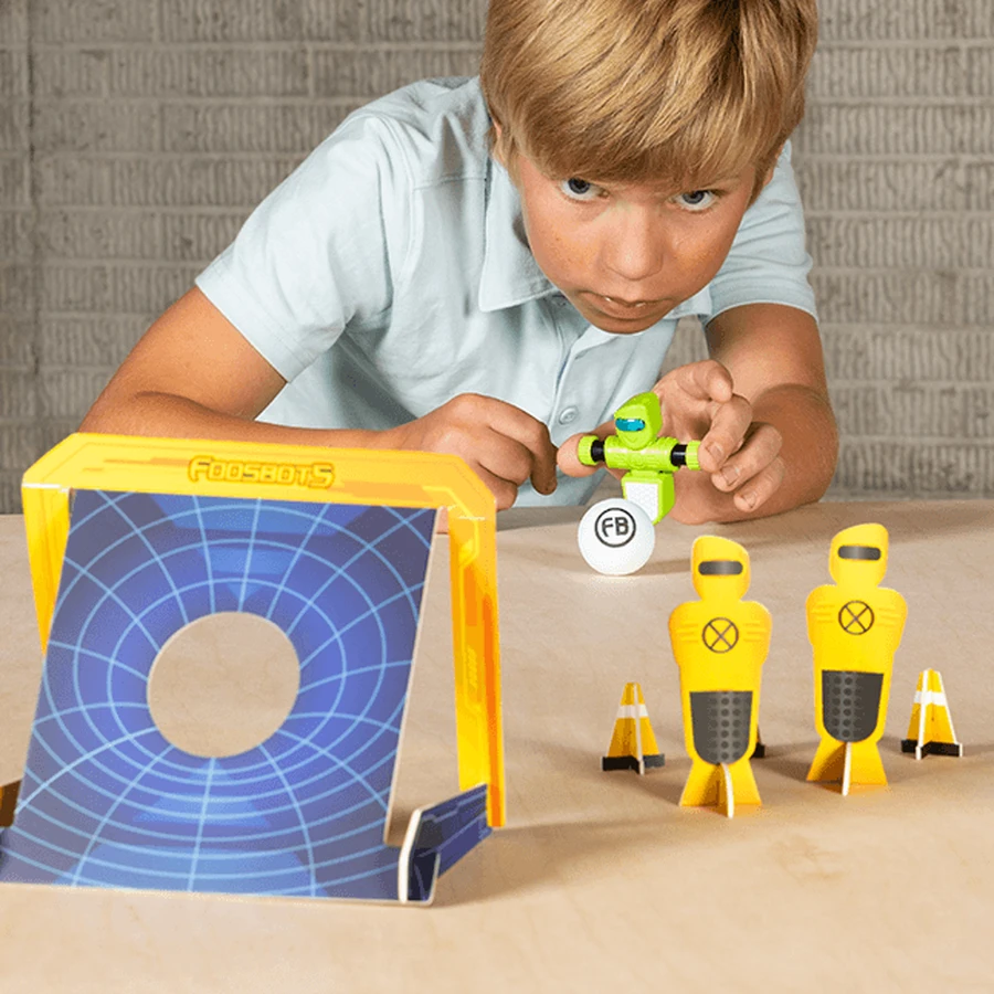 Foosbots - Wedstrijdset met stadion- en voetbalrobots