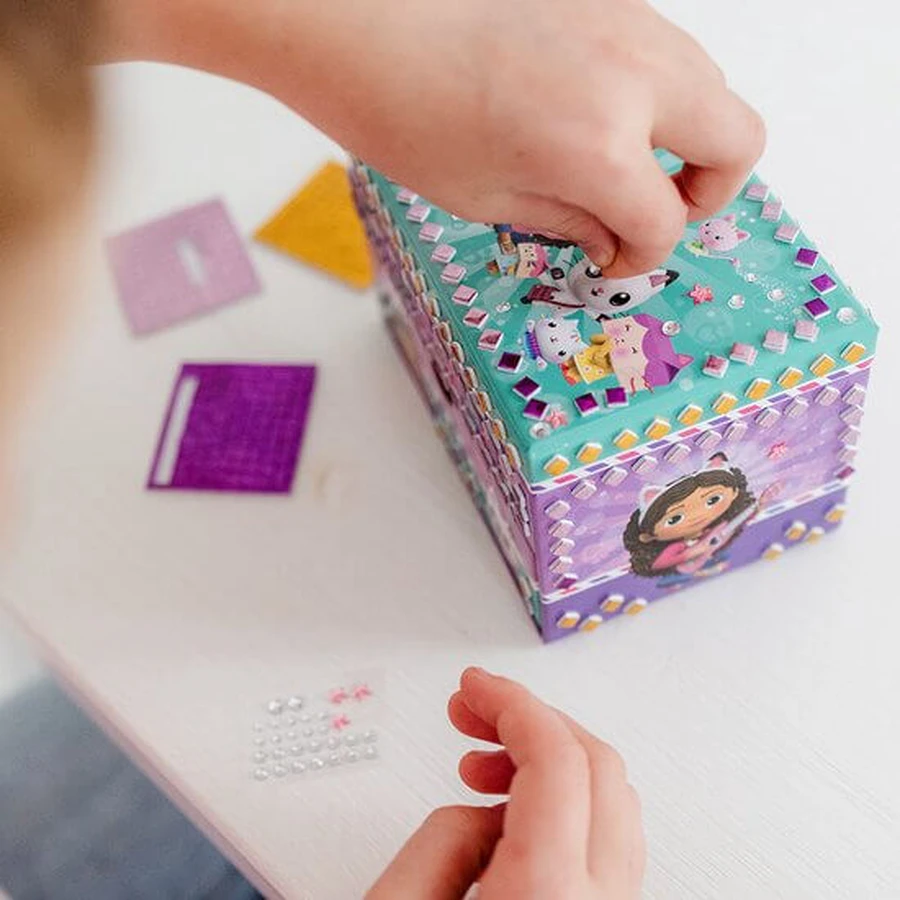 Set creativ DIY Decoreaza propria cutie de bijuterii Gabby's Dollhouse