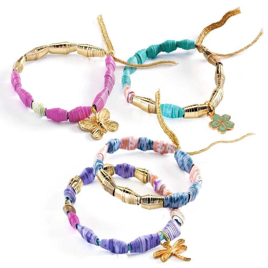 Atelier de bricolage pour fabriquer des bracelets avec des perles en papier, détails dorés