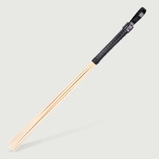 Bamboo Flogger cu mâner negru și tije multiple - negru