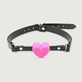 Bâillon boule en forme de coeur avec lanière en cuir - rose/noir