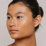 Madara Skin Equal, Fond de ten Soft Glow SPF15, fond de ten, Olive 60, 30 ml