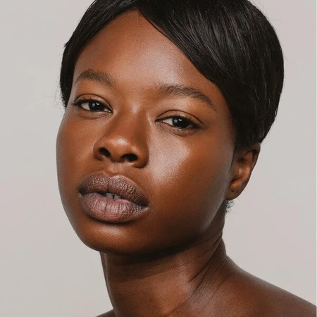 Madara Skin Equal, Soft Glow Foundation SPF15, fond de teint, Chesnut 90, 30 ml.