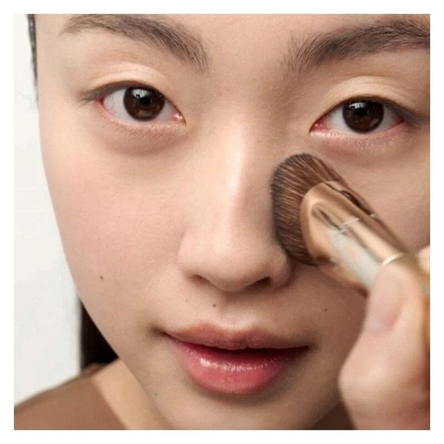 Clarins gua sha - 1 foundation brush