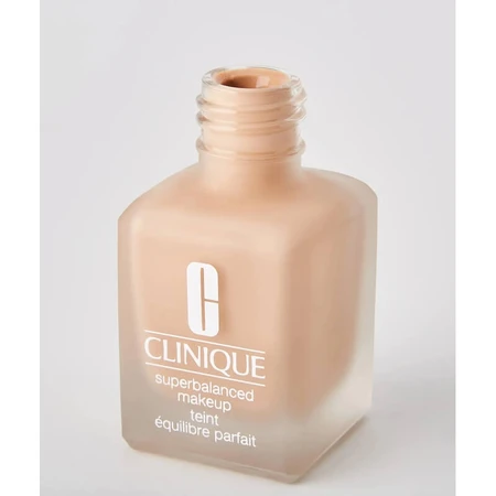 Clinique superbalanced makeup - fondotinta riequilibrante - n. cn62 porcelane