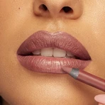 Mesauda Rebelips - Perfilador de labios de plástico resistente al agua n.º 106 Auburn