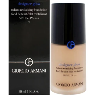 Giorgio Armani Designer Glow SPF 15 – rewitalizujący podkład rozświetlający – nr 7