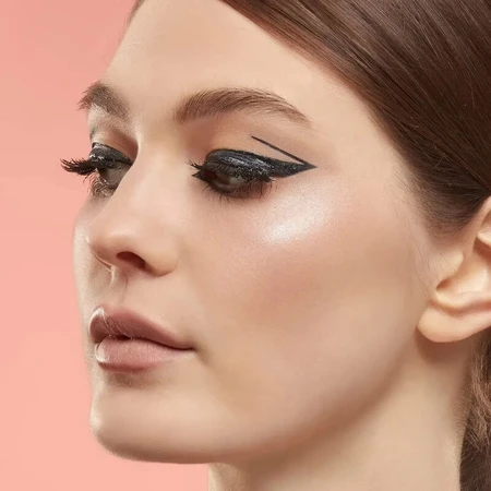 Płynny eyeliner Deborah Ultra Liner – czarny: ceny i cechy