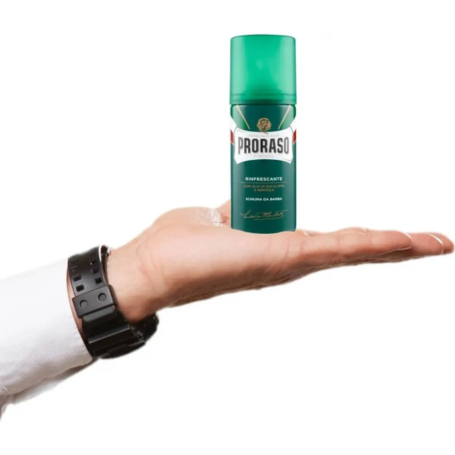 Proraso for All Beards – Erfrischender und belebender Rasierschaum mit Eukalyptusöl und Menthol, 100 ml
