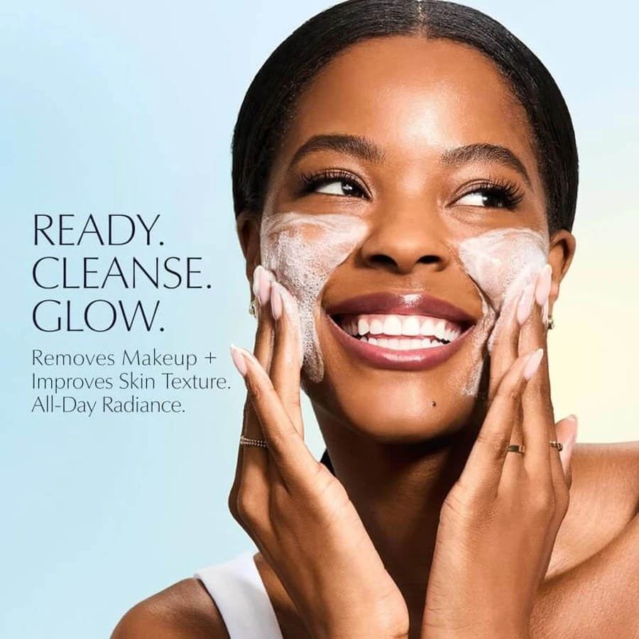 Estée Lauder Daywear Glow Boost Jelly Cleanser – oczyszczający i rozjaśniający piankowy płyn do mycia twarzy, 125 ml: ceny i cechy
